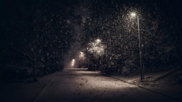 Уборка снега ночью