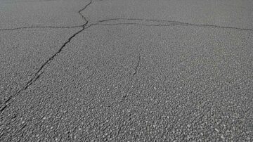 Устройство асфальтобетонного покрытия автомобильной дороги